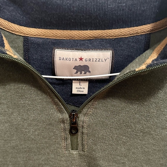 Dakota Grizzly Pullover - Picture 3 of 4
